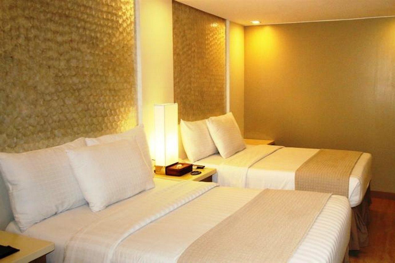 Estacio Uno Hotell Balabag  Exteriör bild